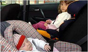 djeca u automobilu